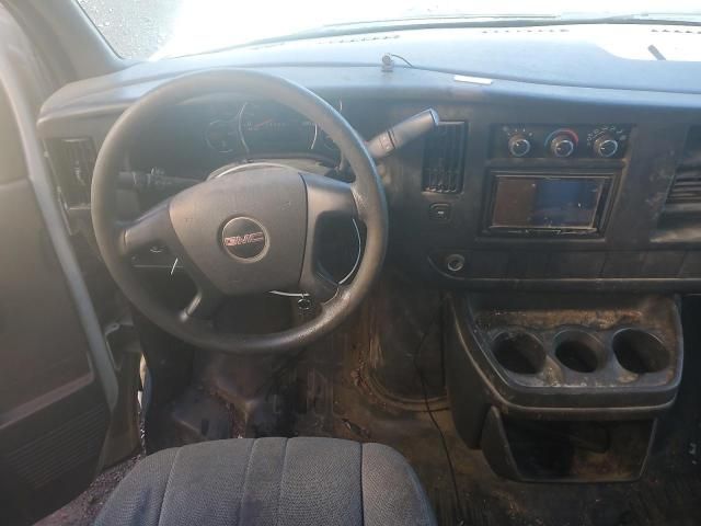 2012 GMC Savana Cutaway G3500
