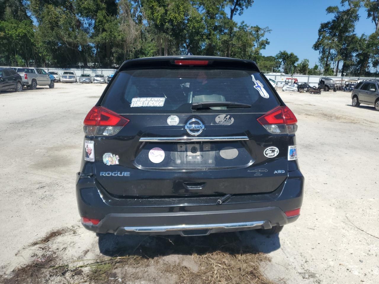 2020 Nissan Rogue s