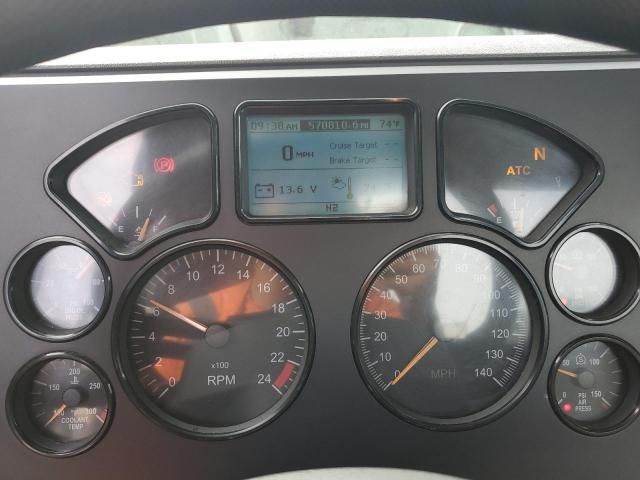 2017 Mack 600 CXU600-Semi Truck