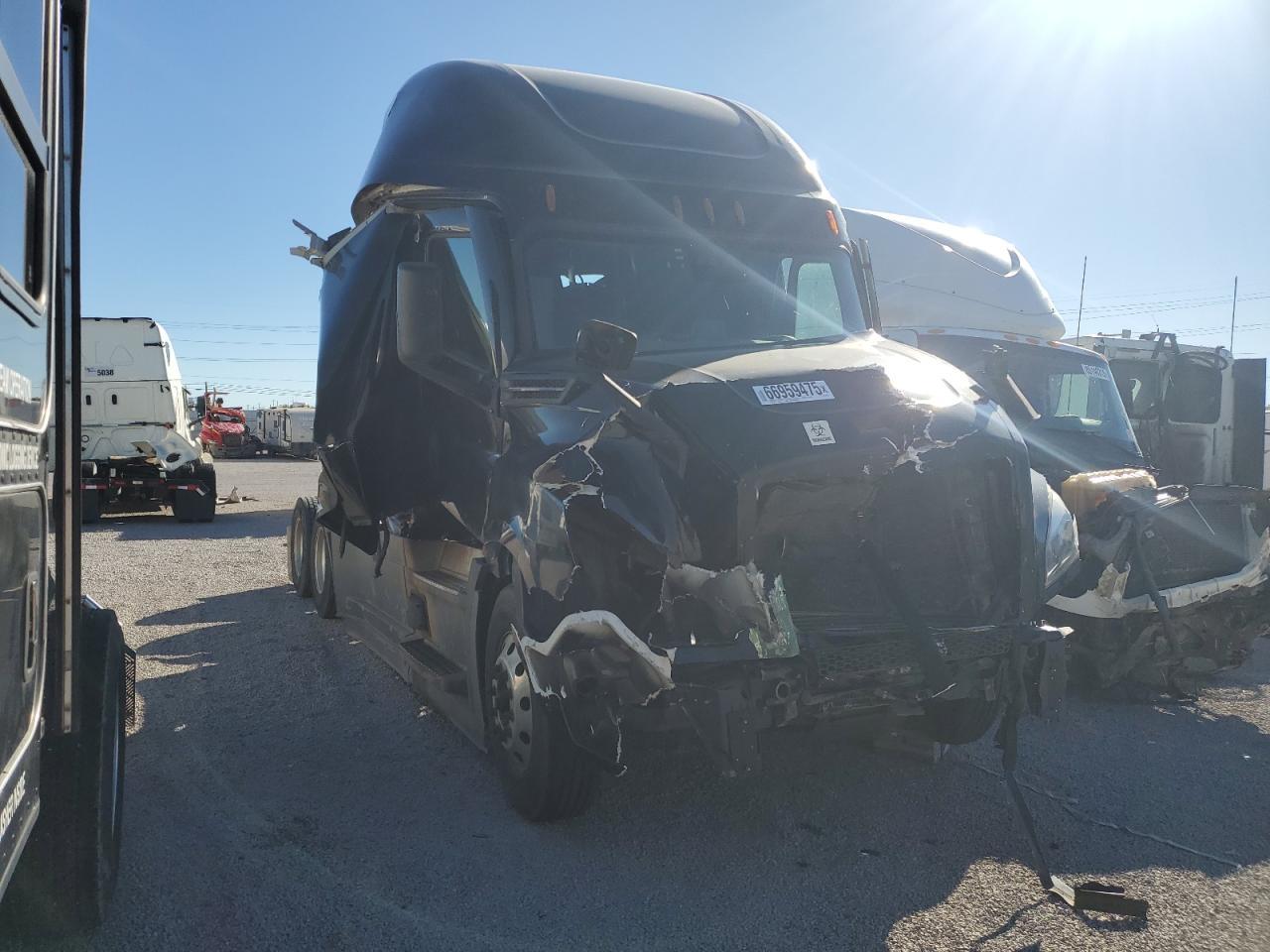 2022 Freightliner Cascadia 126 Semi Truck