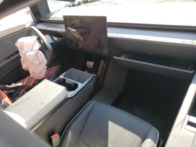 2025 Tesla Cybertruck