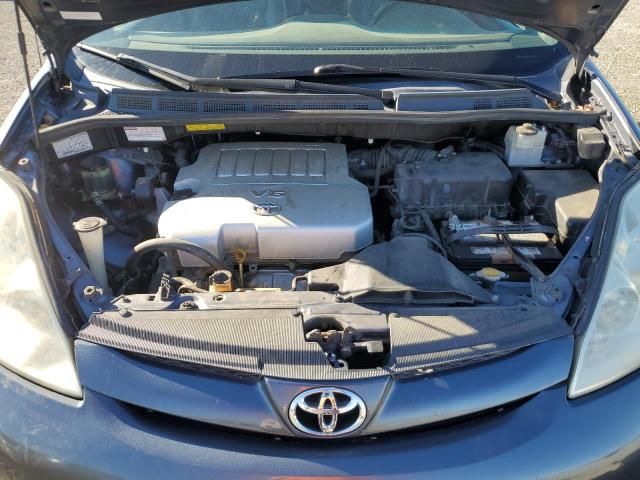 2010 Toyota Sienna XLE