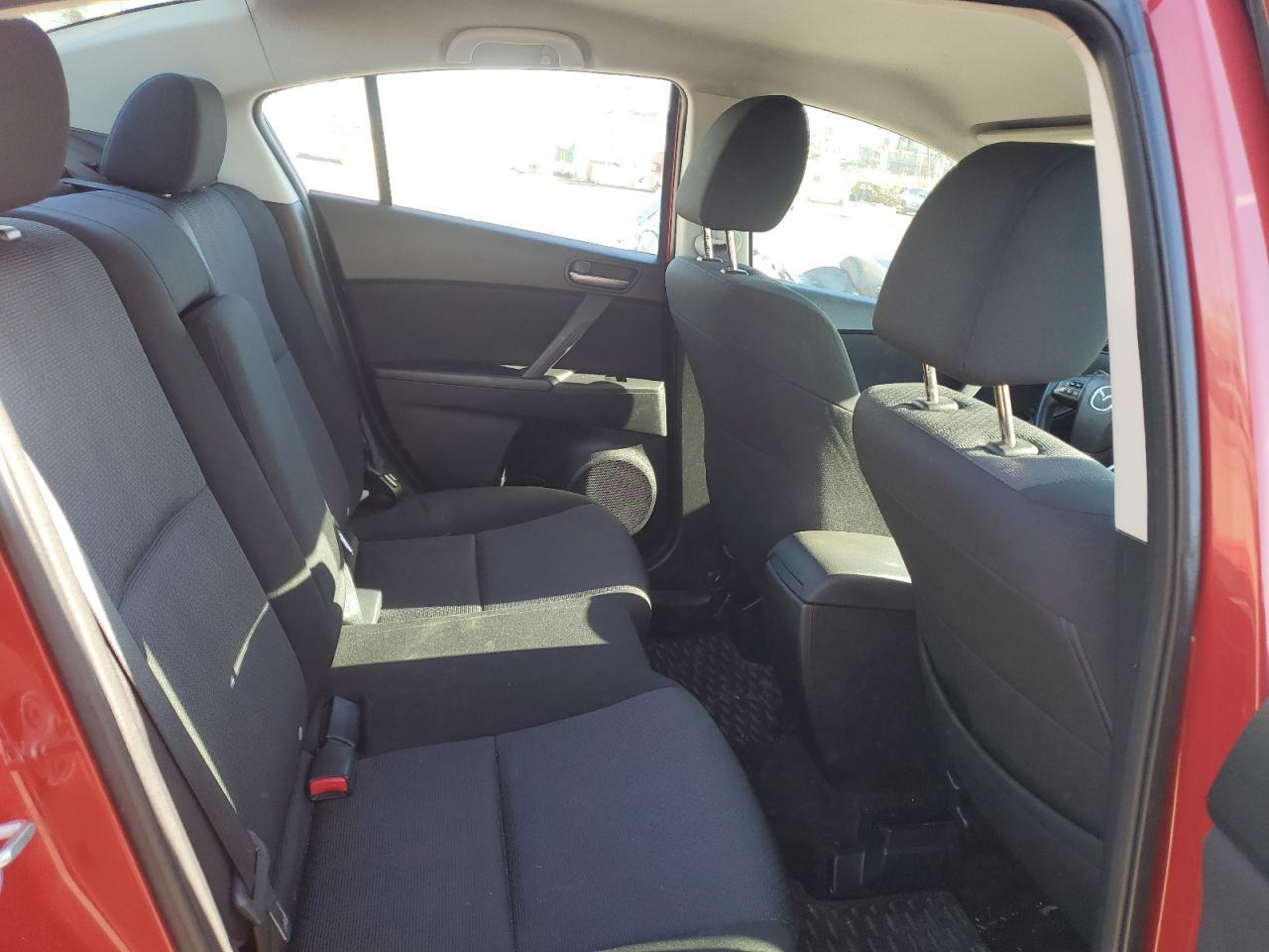 2010 Mazda 3 I