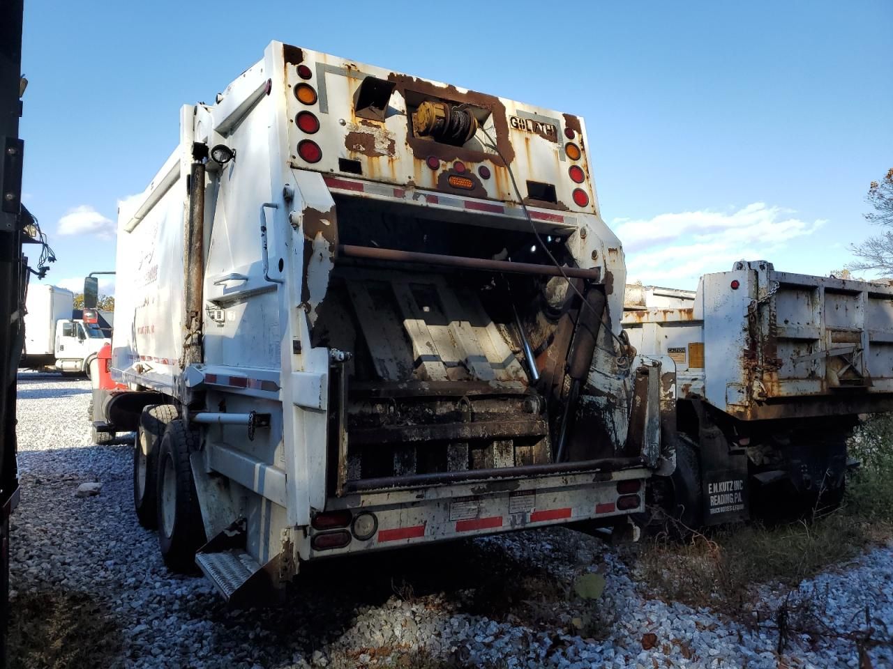 2007 International 7500 Refuse Truck