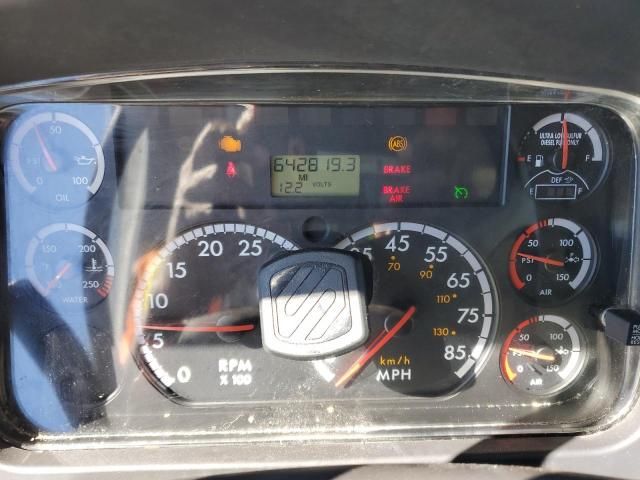 2014 Freightliner M2 106 MED