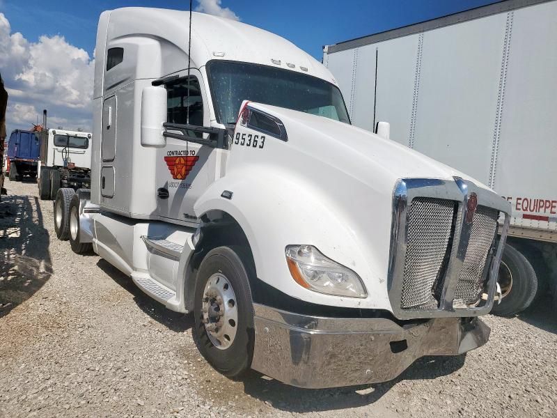 2016 Kenworth Construction T680