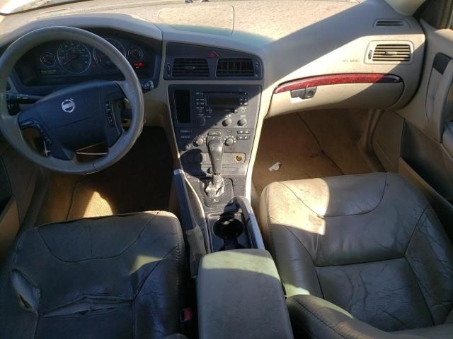 2004 Volvo XC70