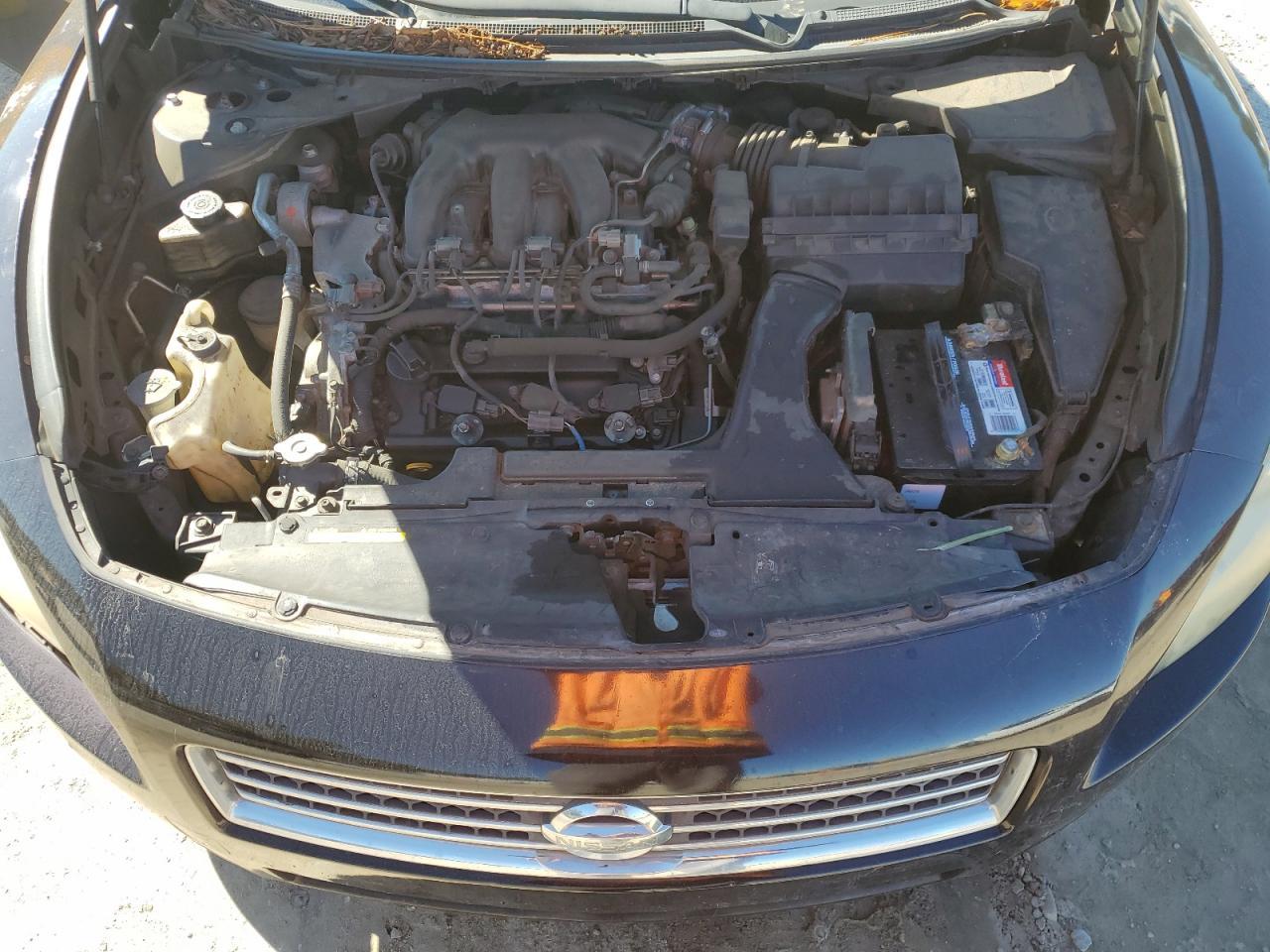 2011 Nissan Maxima s