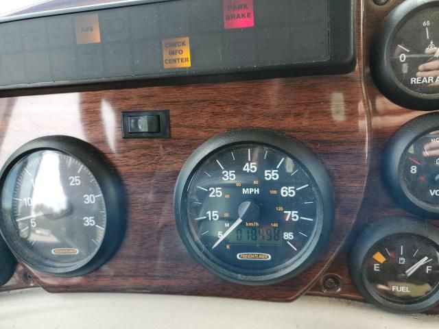 2004 Freightliner Chassis X-RV
