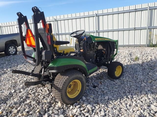 2018 John Deere 1025R Tractor