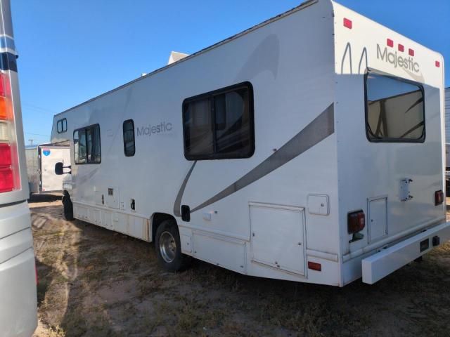 2004 Ford Econoline E450 Super Duty Cutaway Van