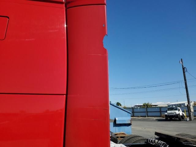 2014 Volvo VNL Semi Truck