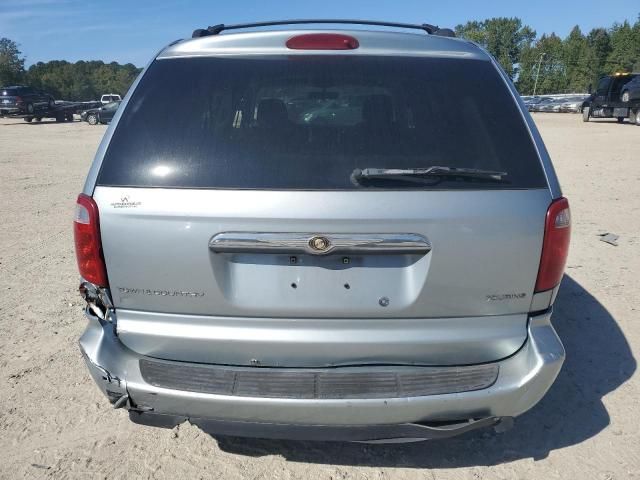 2006 Chrysler Town & Country Touring