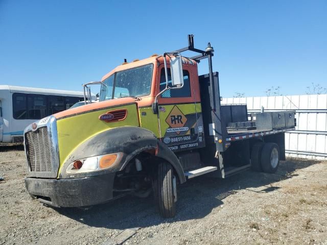 2014 Peterbilt 325