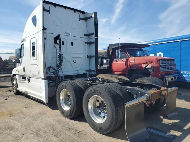 2019 Freightliner Cascadia 125 Semi Truck
