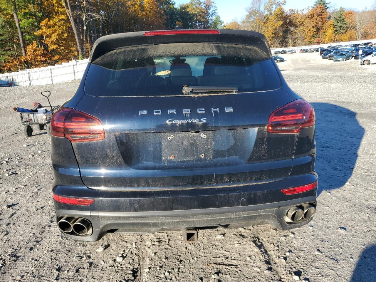 2015 Porsche Cayenne s