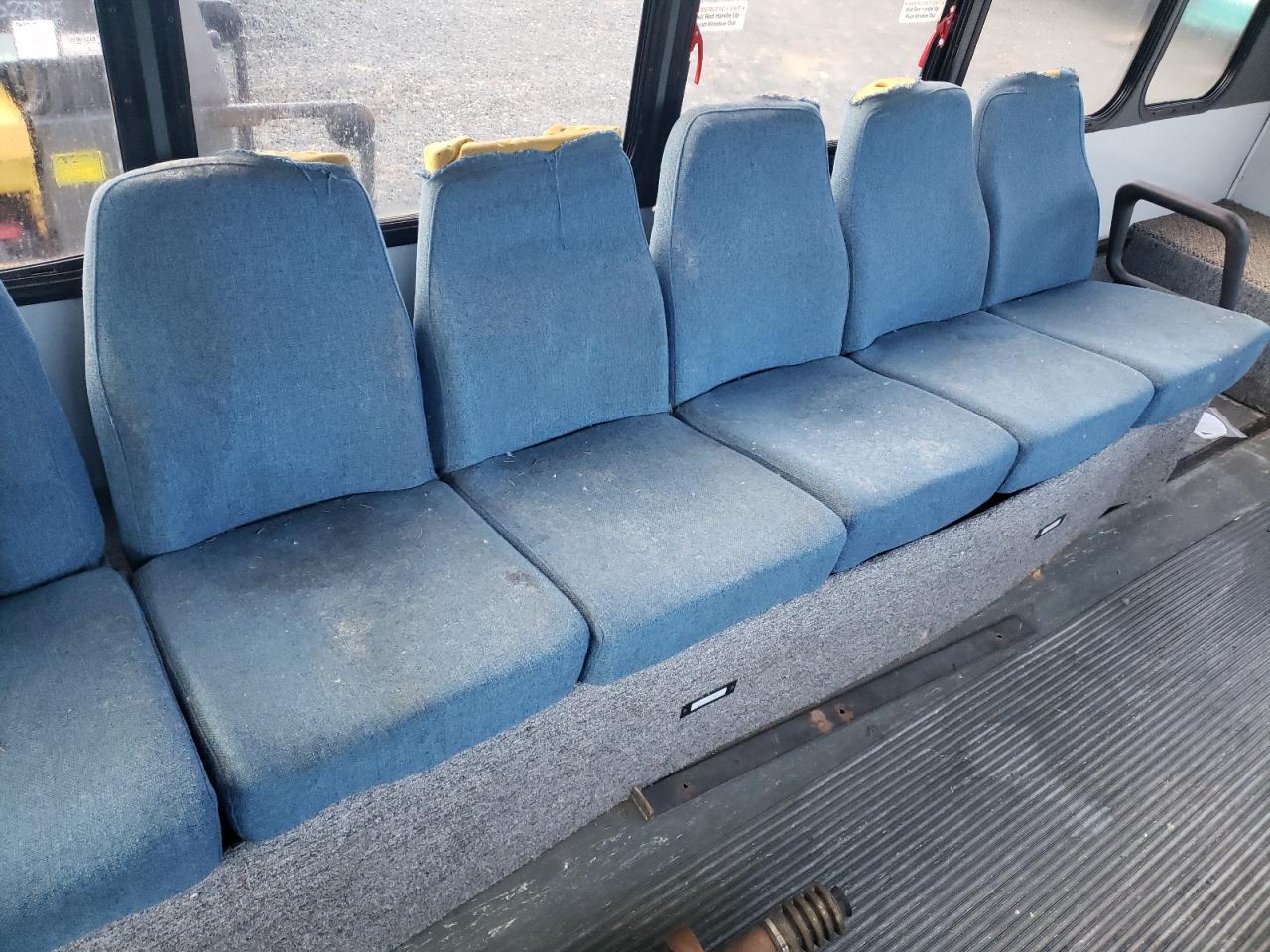 2003 Ford E450 Shuttle Bus