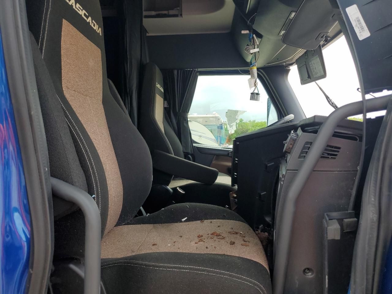 2025 Freightliner Cascadia 126 Semi Truck