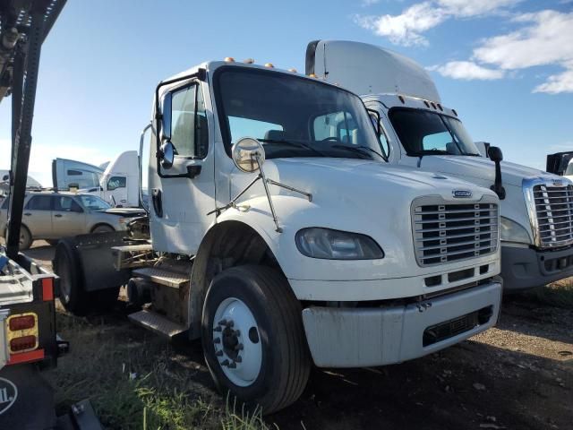 2015 Freightliner Business Class M2 Semi Truck