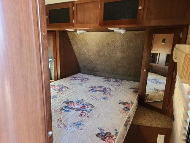 2013 Dutchmen Kodiak Express M-255BHSL
