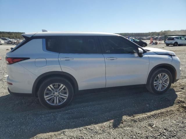 2023 Mitsubishi Outlander es