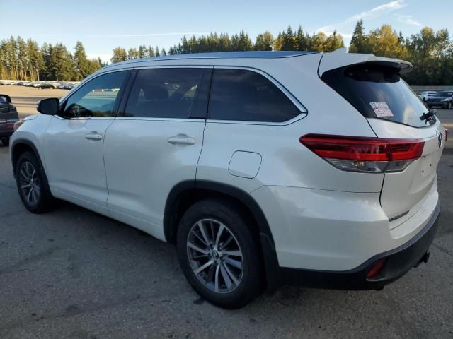 2017 Toyota Highlander SE