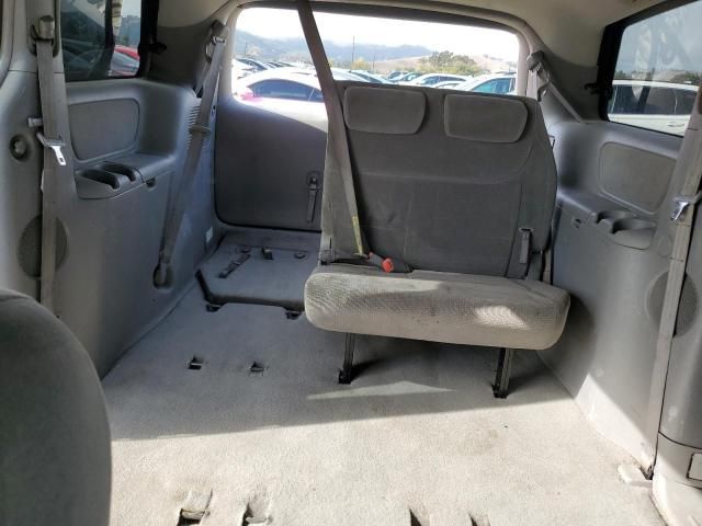 2004 Toyota Sienna CE
