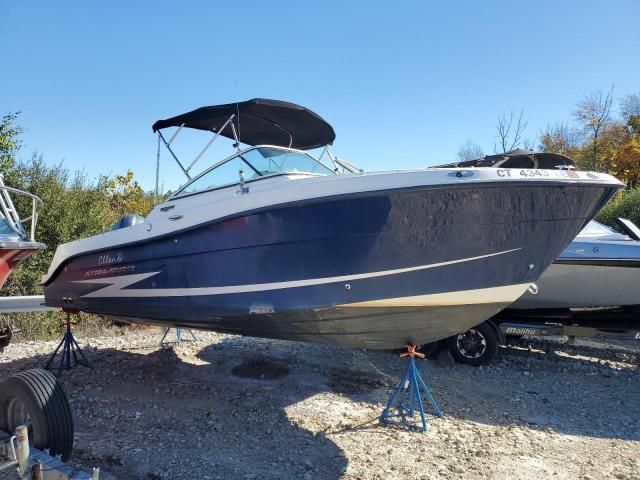 2011 Hydra Sport 2300 DC-Boat