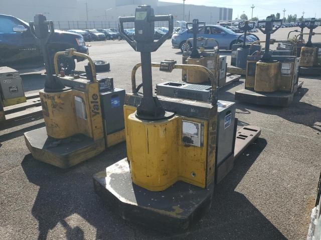 2000 Yale Forklift-Stand Up Forklift