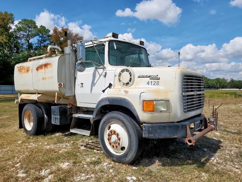 1995 Ford LA9000 Water Truck