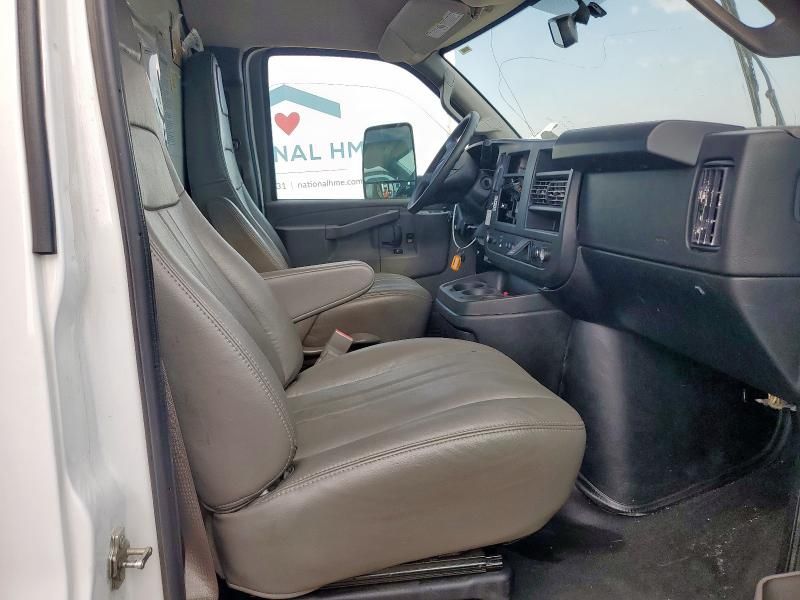2023 GMC Savana CUT-Expeditor Truck