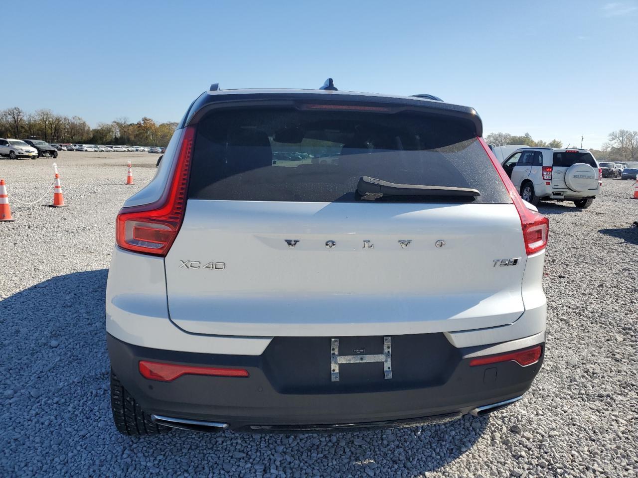 2020 Volvo Xc40 T5 R-design