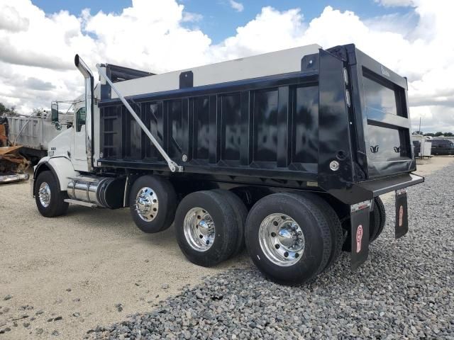 2020 Kenworth Construction T800