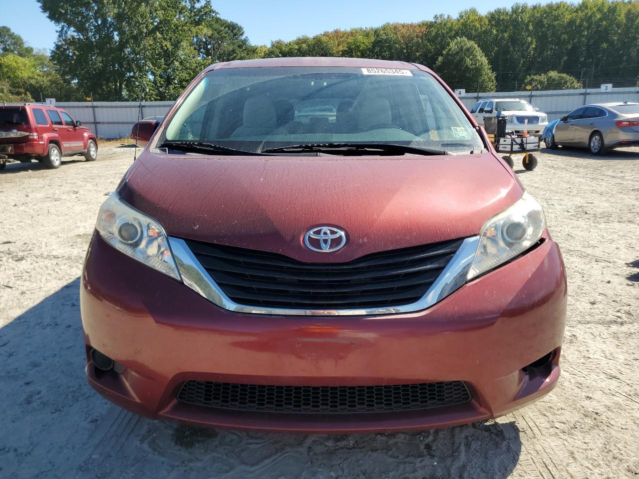 2011 Toyota Sienna le