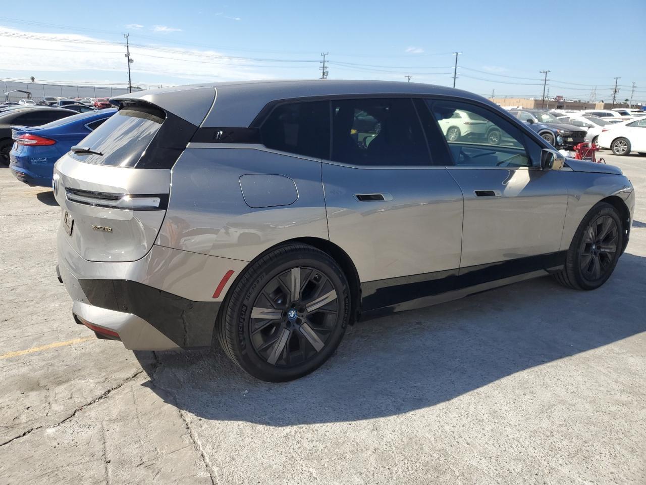 2025 BMW Ix Xdrive50