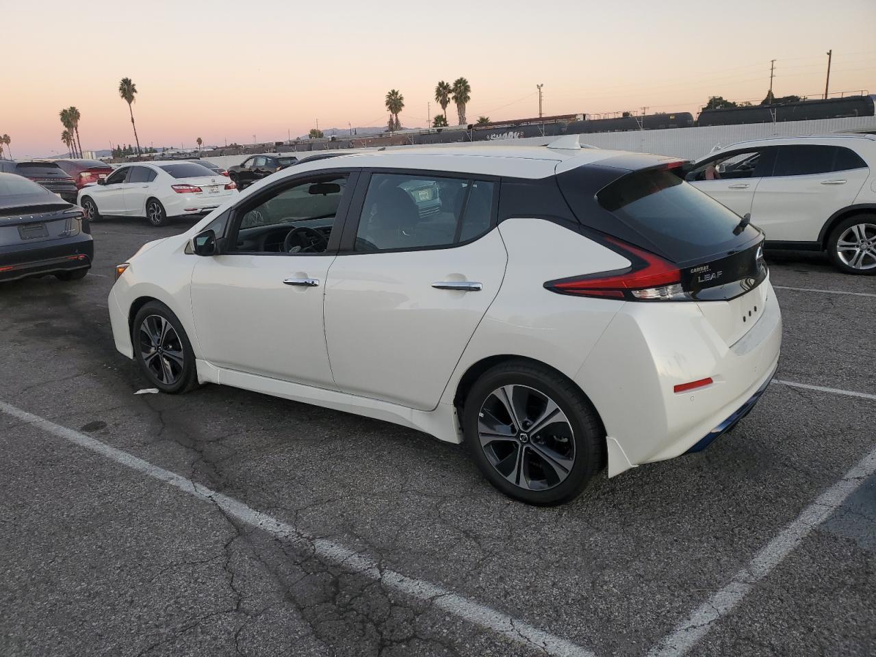 2022 Nissan Leaf sv