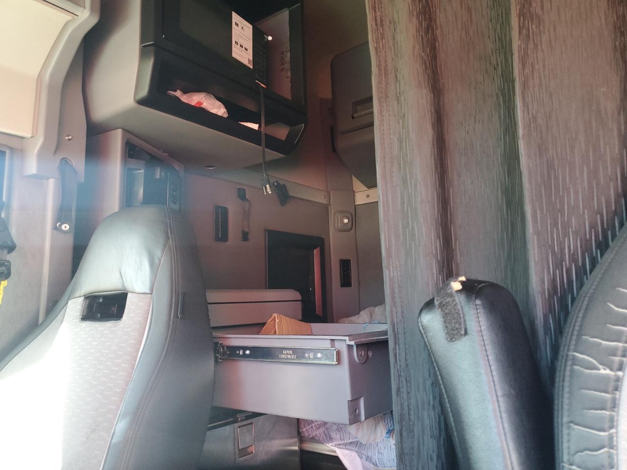 2020 Mack Anthem Semi Truck