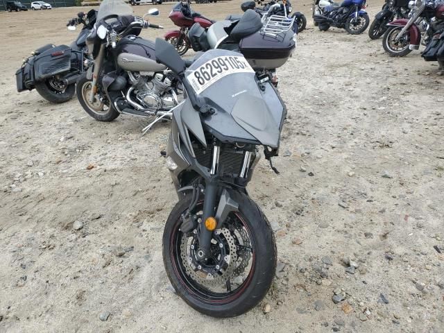 2022 Kawasaki EX650 N