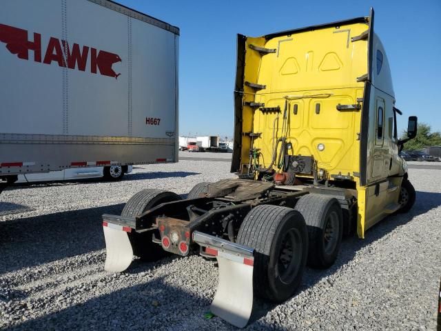 2018 Freightliner Cascadia 126