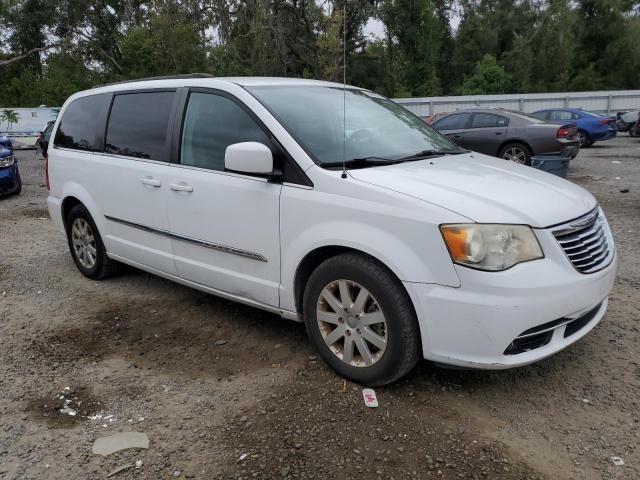 2016 Chrysler Town & Country Touring