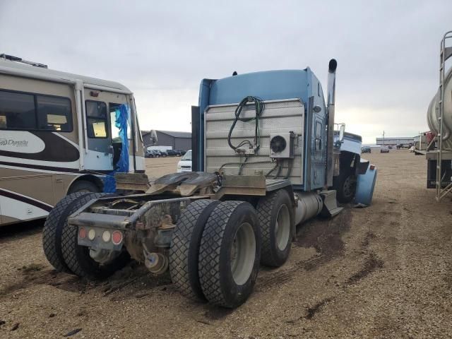 2017 Kenworth Construction W900