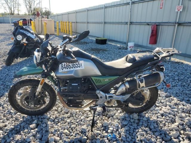 2021 Moto Guzzi V85 TT