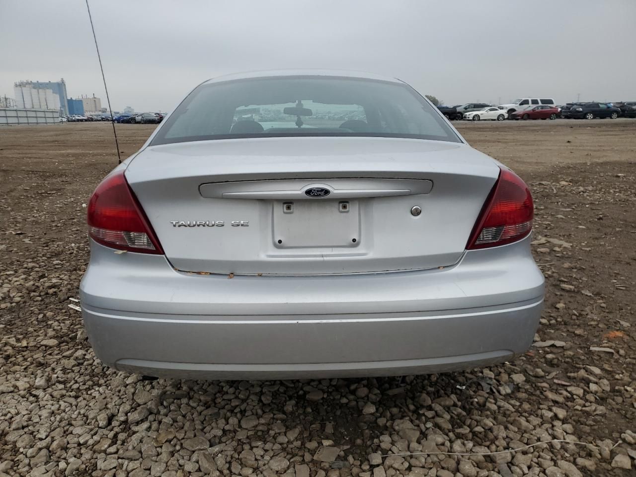 2006 Ford Taurus se
