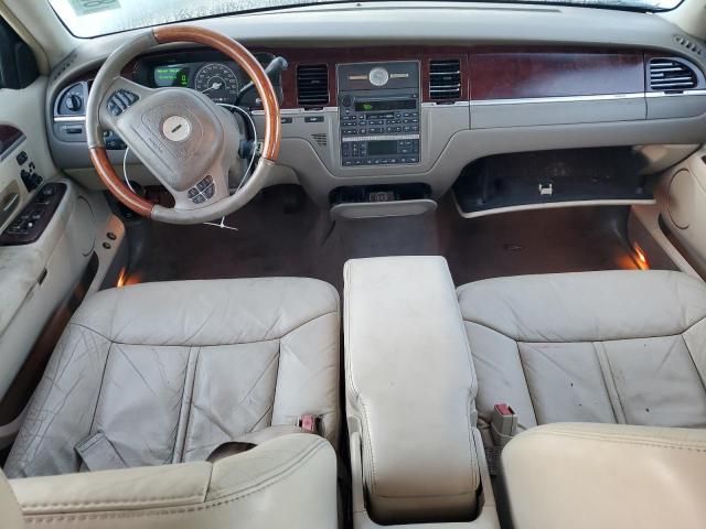 2004 Lincoln Town Car Ultimate