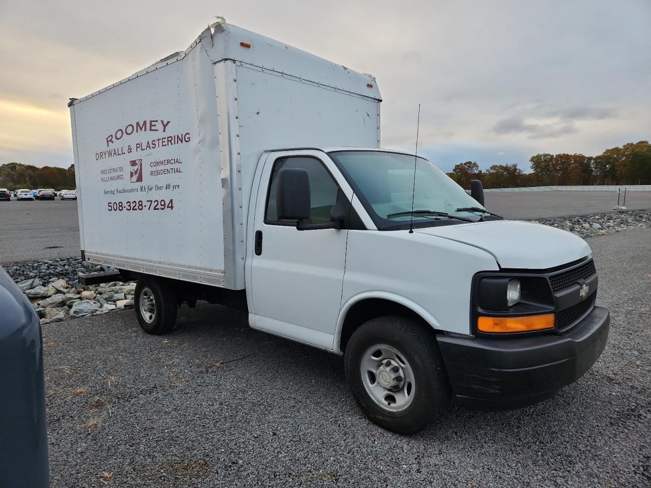 2009 Chevrolet Express BOX Truck