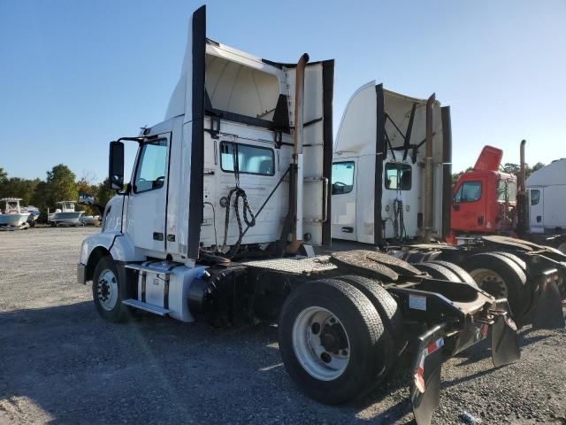 2017 Volvo VNL Semi Truck