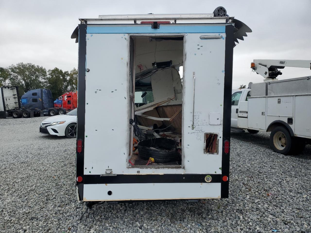2025 Ford Econoline E350 Super Duty Cutaway Van