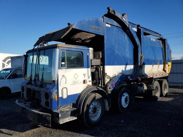 2012 Mack 600 MRU600