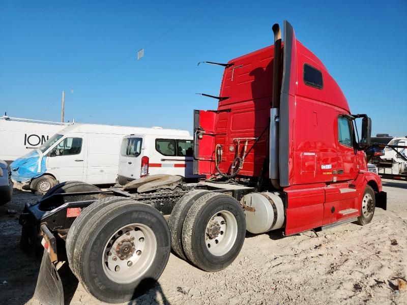 2017 Volvo VNL Semi Truck