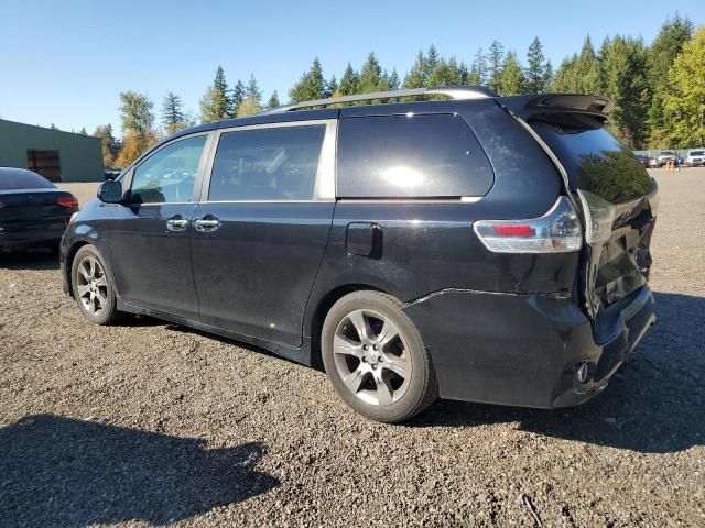 2015 Toyota Sienna Sport